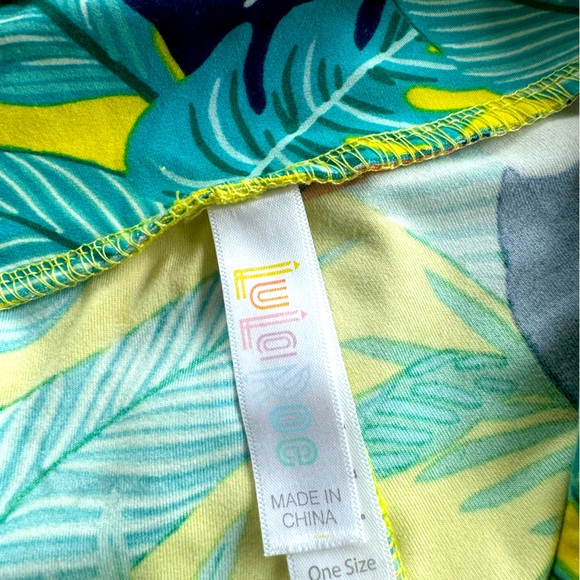 RARE NEW Lu Laroe Parrot Leggings - Picture 2 of 2